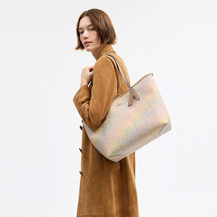 Coach City Tote in Rainbow Signature Canvas